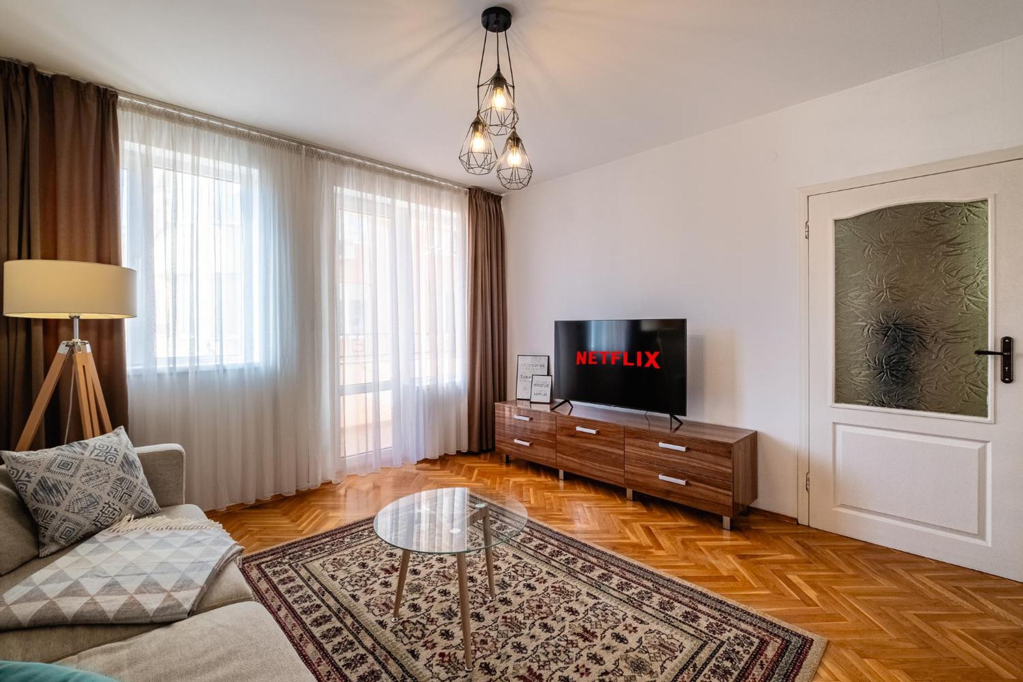 Seaside Serenity Charming Apartment By Sea Garden Βάρνα Εξωτερικό φωτογραφία